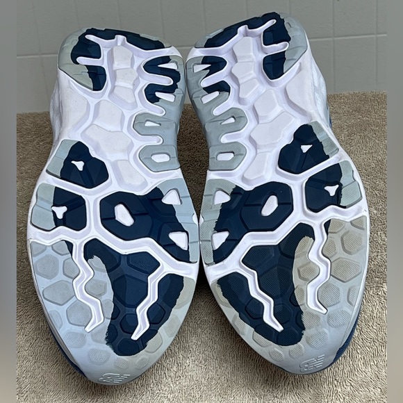 New Balance Fresh Foam More v3 Womens Size 10 Running Shoes Blue BARELY WORN - Picture 8 of 8